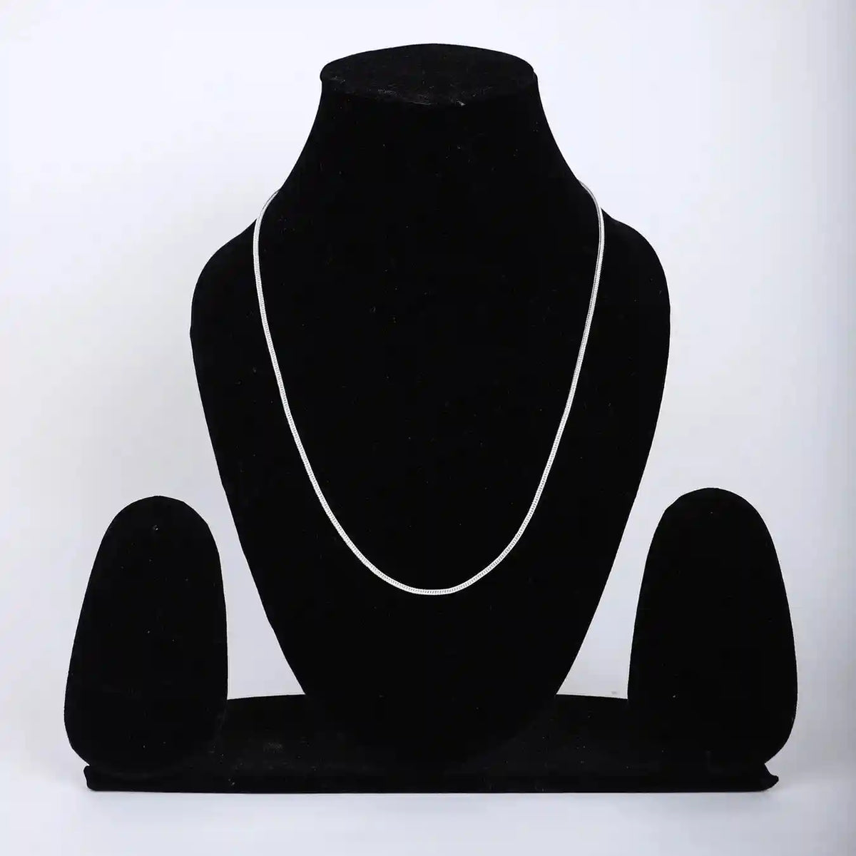 Sleek 925 silver snake chain – fluid elegance in every curve