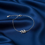 Load image into Gallery viewer, Shimmering Leaf Silver Chain Bracelet
