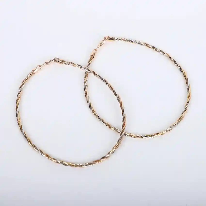 Twist of Elegance: 925 Gold-Plated Silver Anklet