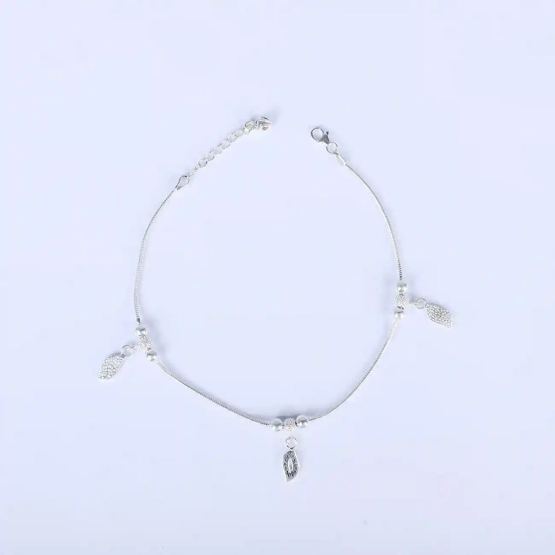 Whispers of Silver: 925 Anklet with Leaf Charms