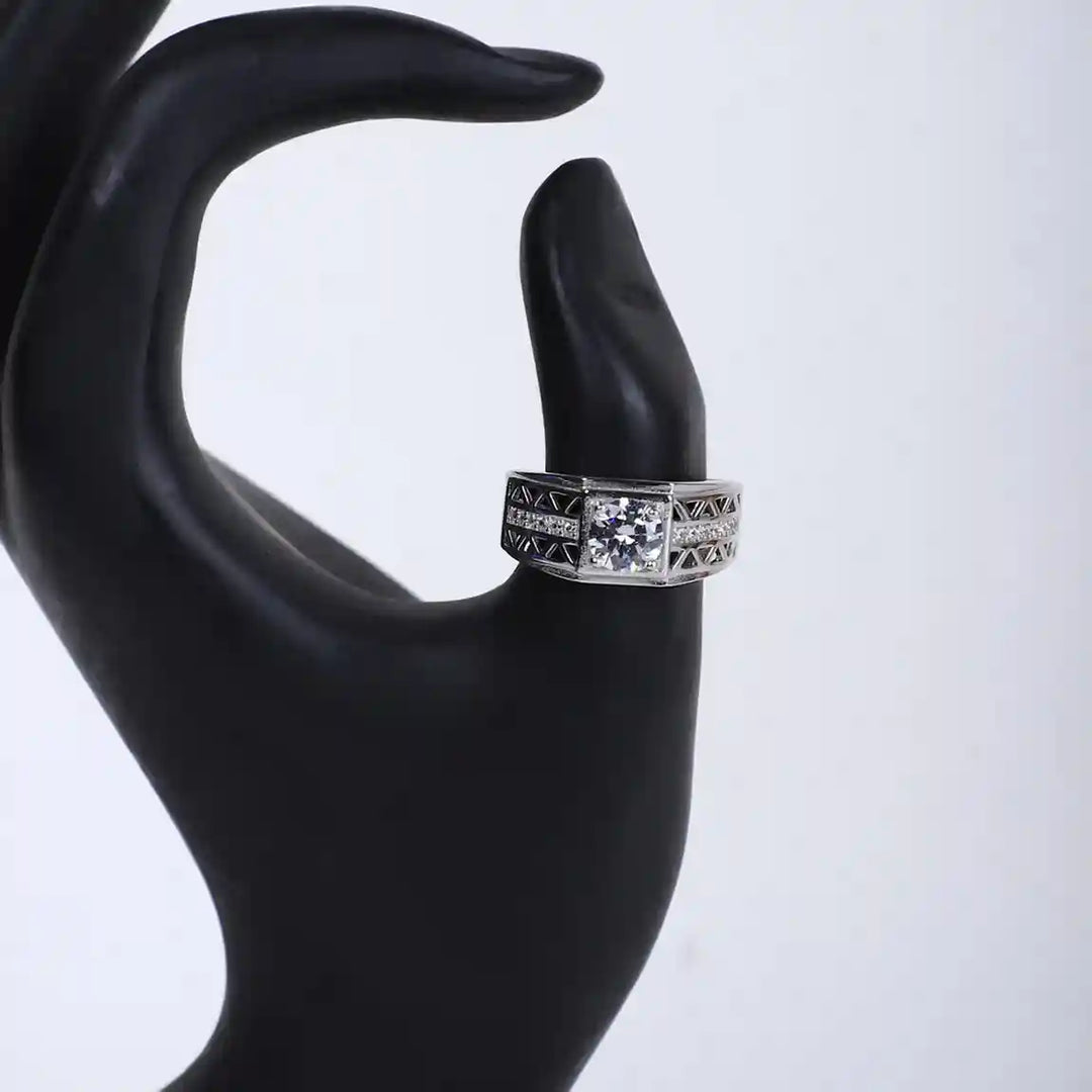 Men's Pyramid-Cut Silver Ring with Brilliant Center Stone – Modern Geometric Design
