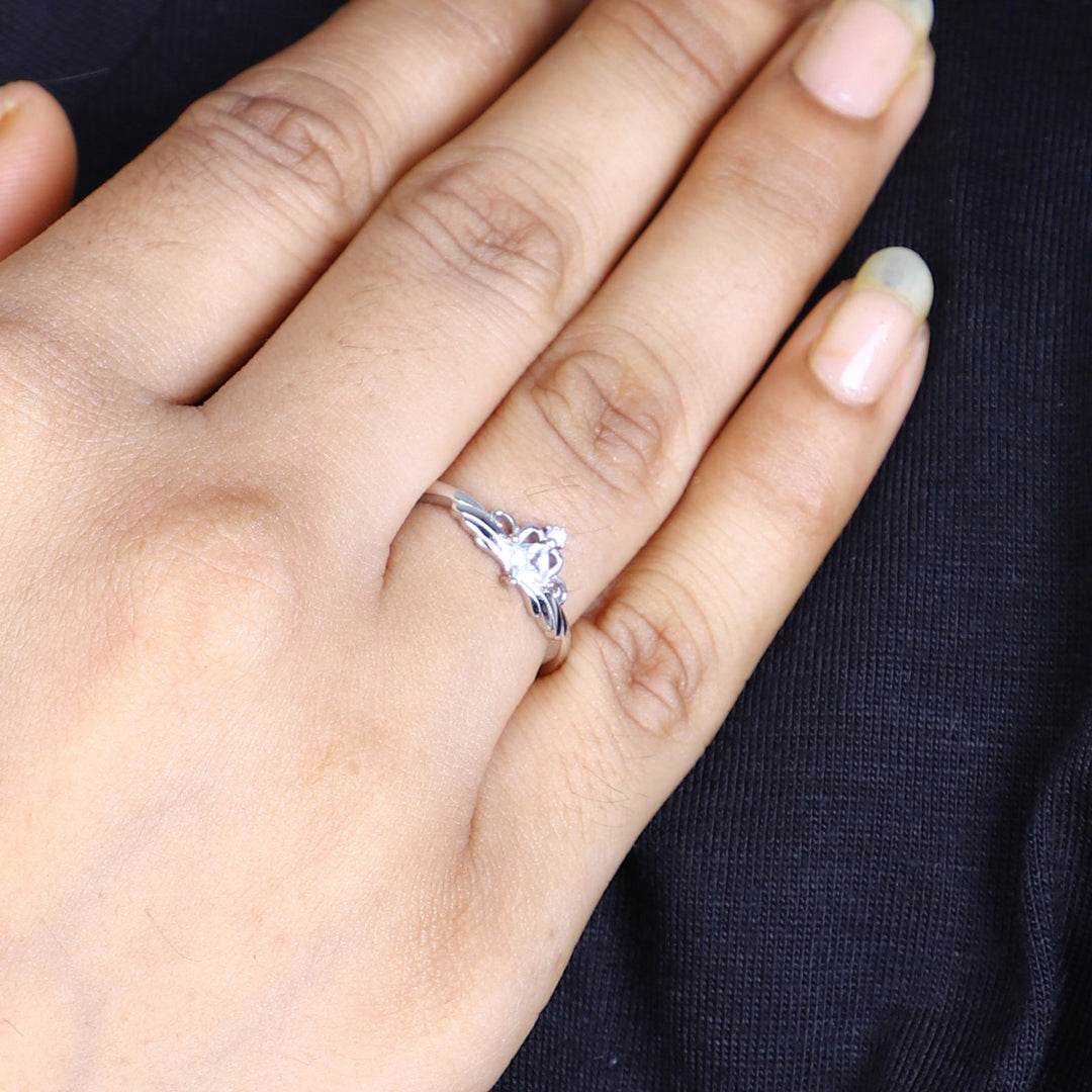 Women's Elegant Silver Tiara-Inspired Ring with Princess-Cut Cubic Zirconia