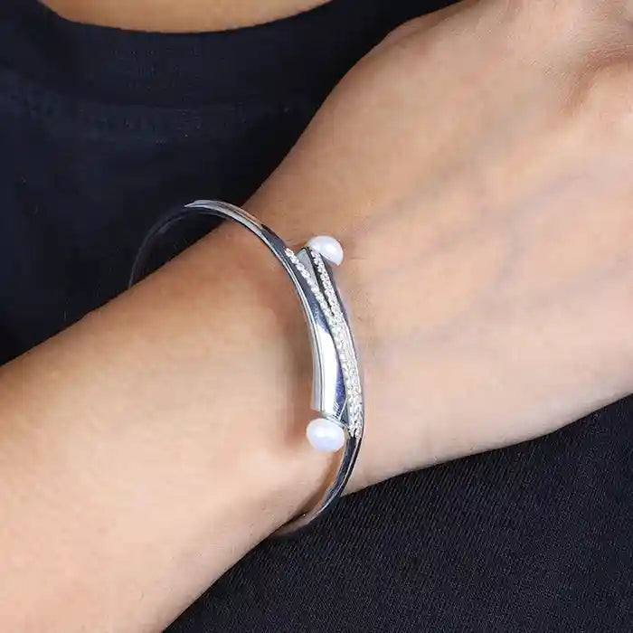 Silver Kadha Bracelet with Elegant Pearl Stud Accents