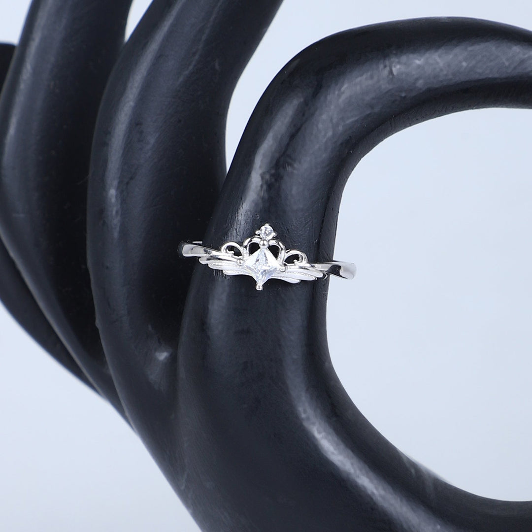 Women's Elegant Silver Tiara-Inspired Ring with Princess-Cut Cubic Zirconia