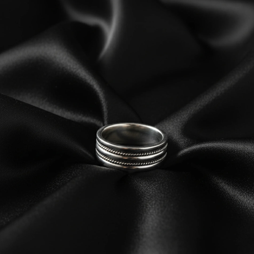 Classic Groove Silver Men’s Ring – mitrav