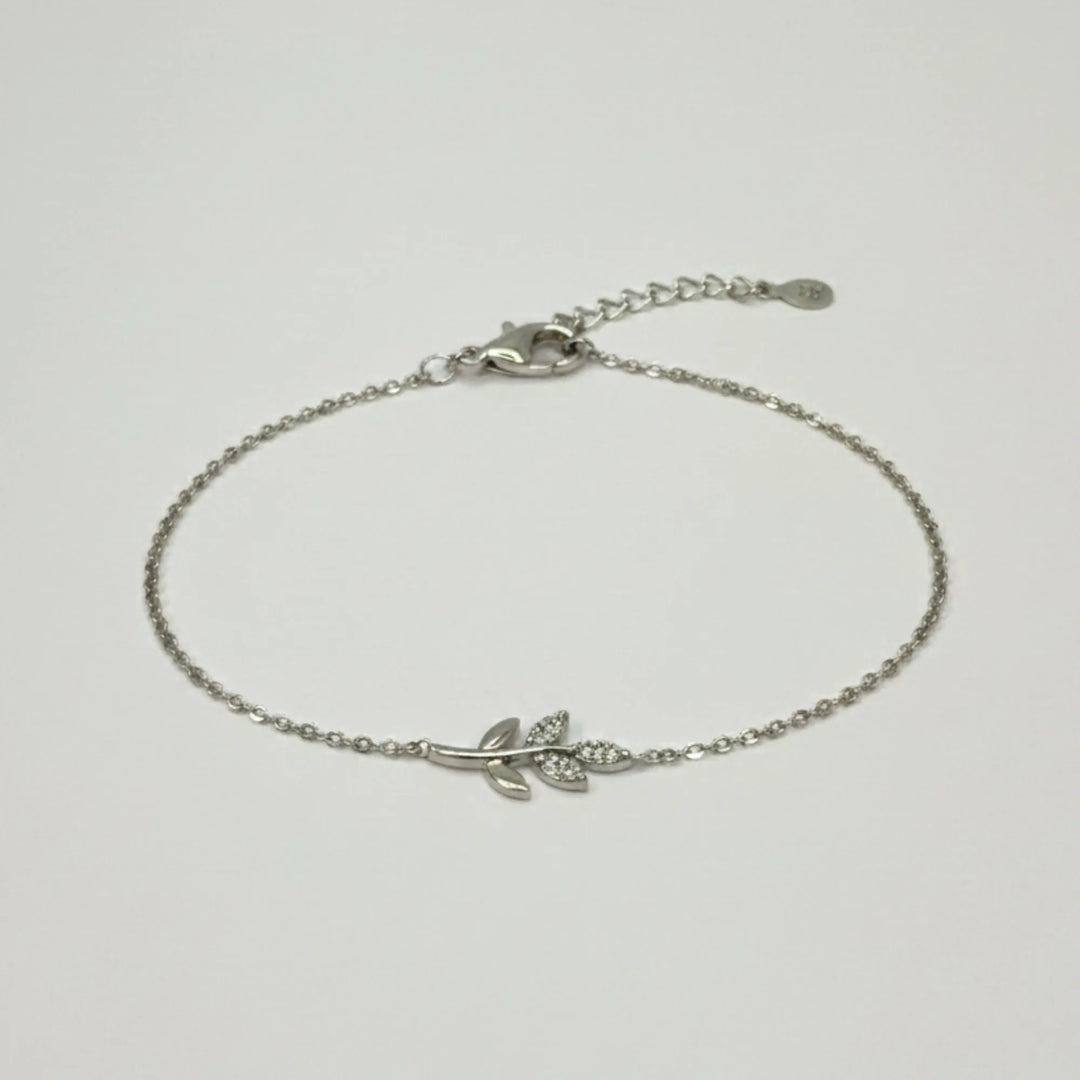 Shimmering Leaf Silver Chain Bracelet