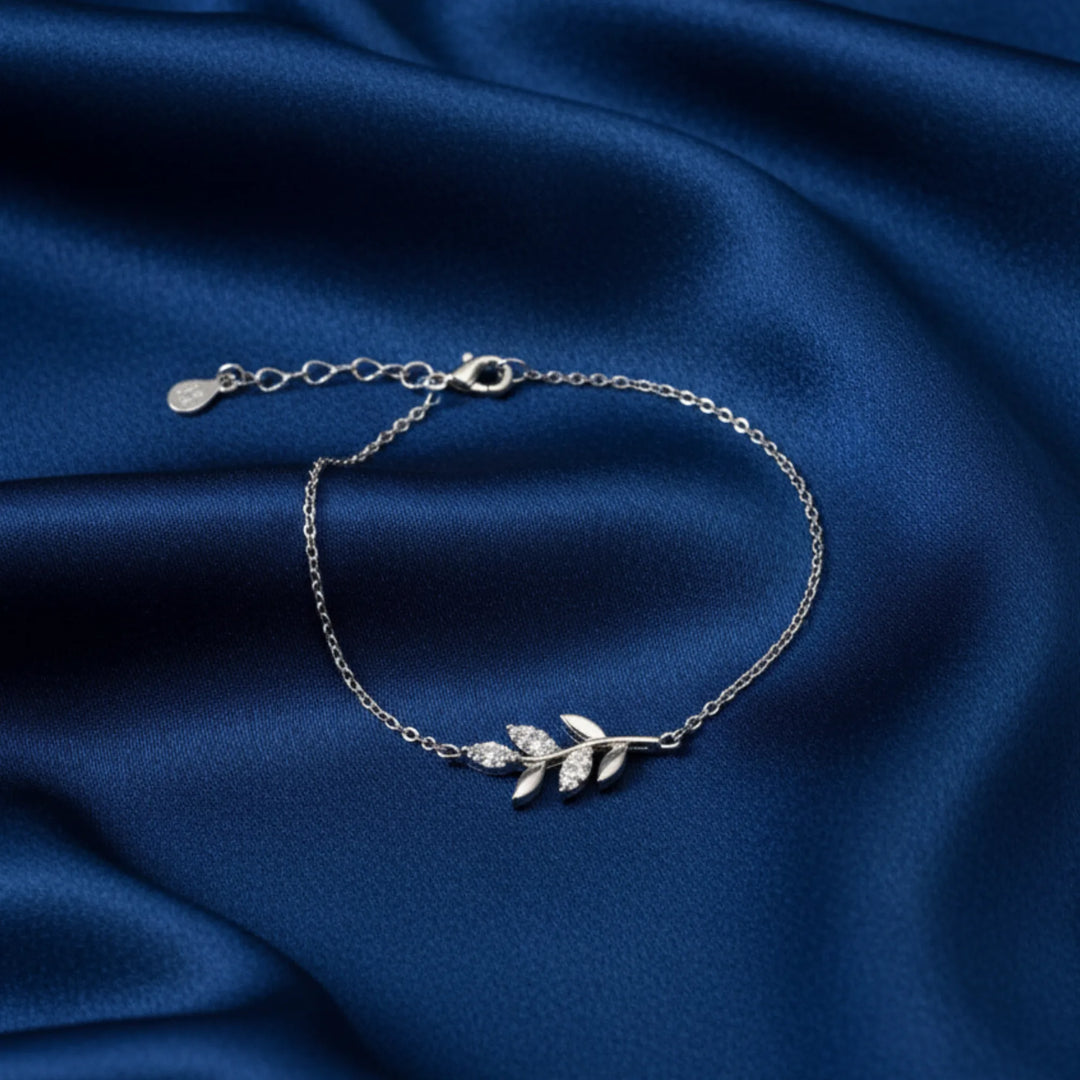 Shimmering Leaf Silver Chain Bracelet