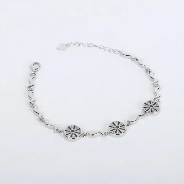 925 Silver Chain Bracelet with Geometric Floral Accents – Artful Elegance - Image 3