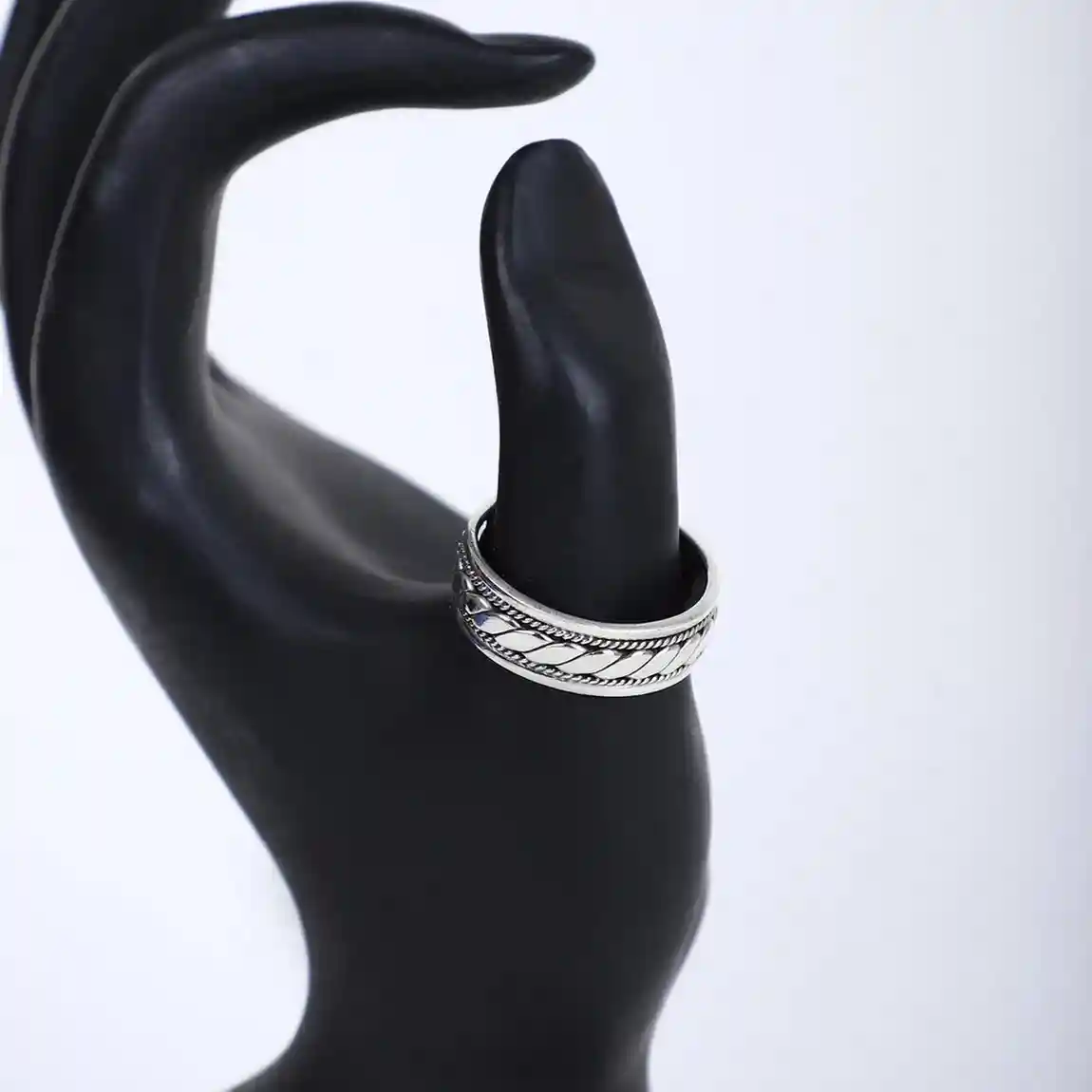 Men's Silver Braided Spinner Ring – Bold & Timeless Design - Image 3