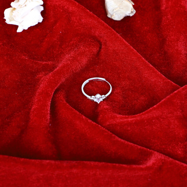 Women's Elegant Silver Tiara-Inspired Ring with Princess-Cut Cubic Zirconia - Image 2