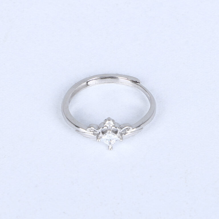 Women’s Elegant Silver Tiara-Inspired Ring with Princess-Cut Cubic Zirconia