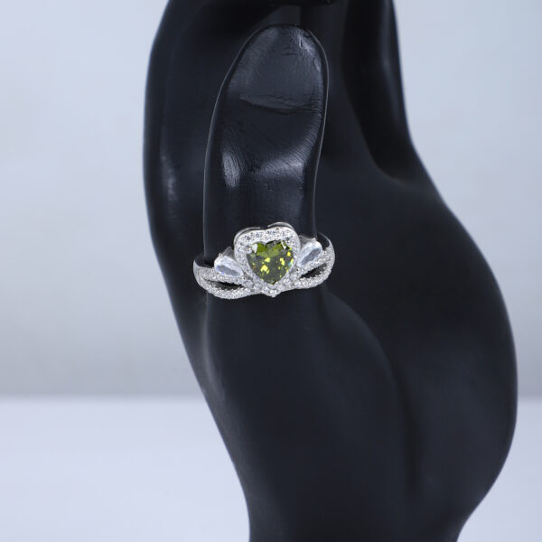 Women's Heart-Shaped Green Gemstone Ring – Sparkling Halo & Twisted Band Design - Image 3
